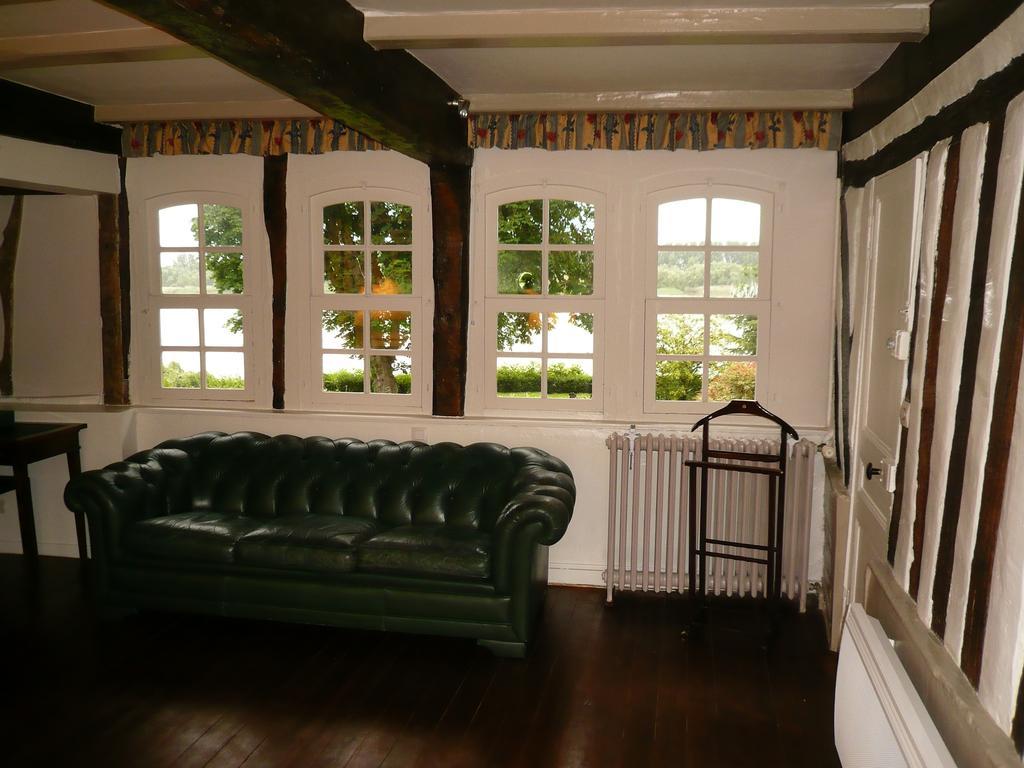 La Bonne Auberge - Seine Panorama Sas Vieux-Port Buitenkant foto